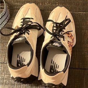 New Balance shoes- like new